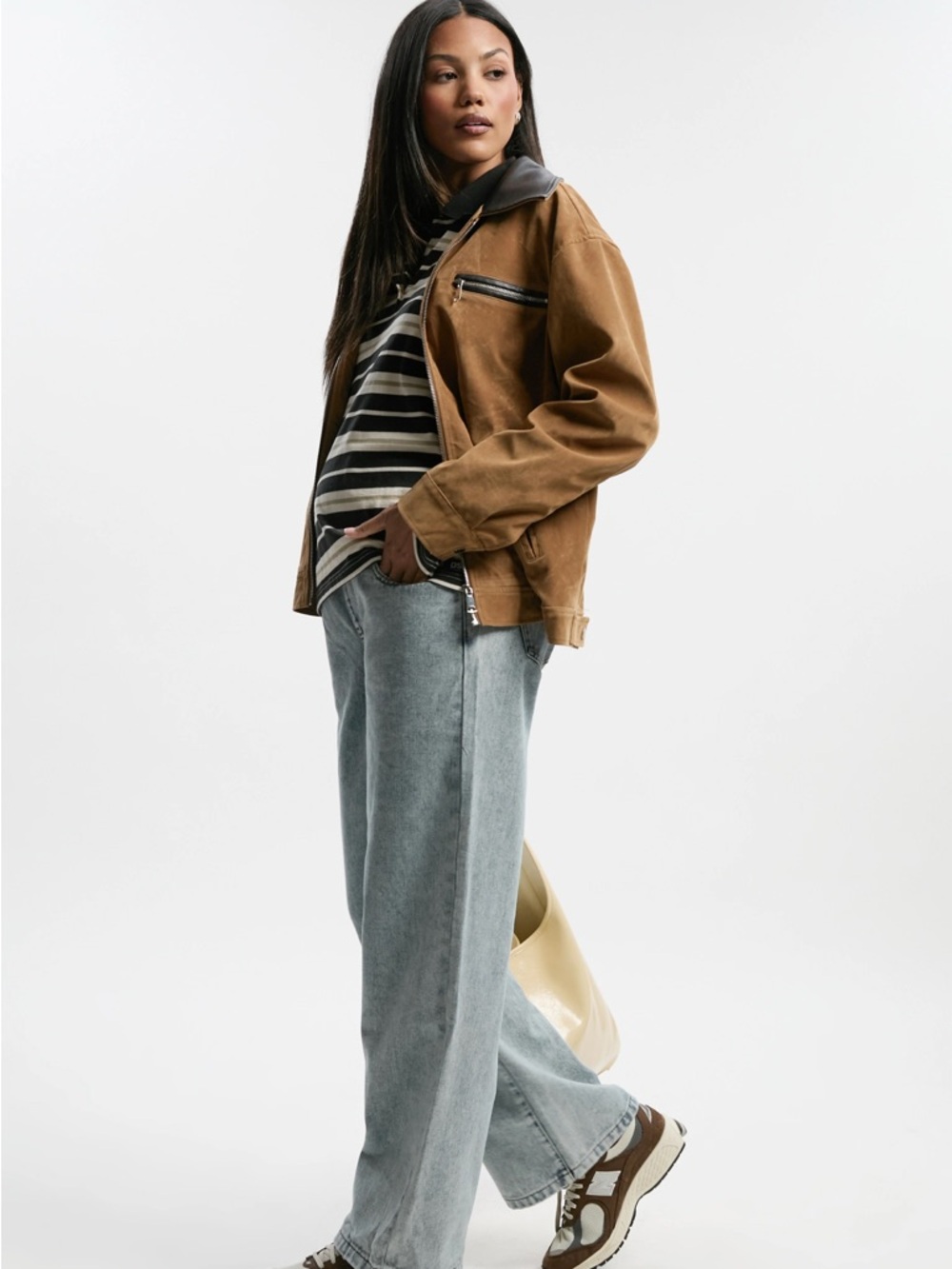 NWT Boohoo Light Blue Maternity Over The Bump Mom Jeans